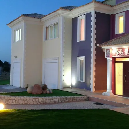 Paramithia Kolymbia