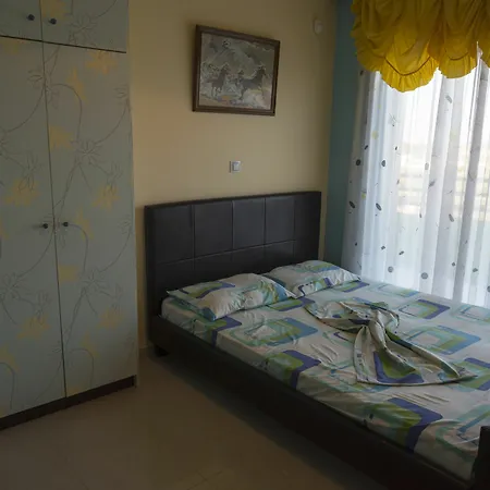 Paramithia Apartamento *