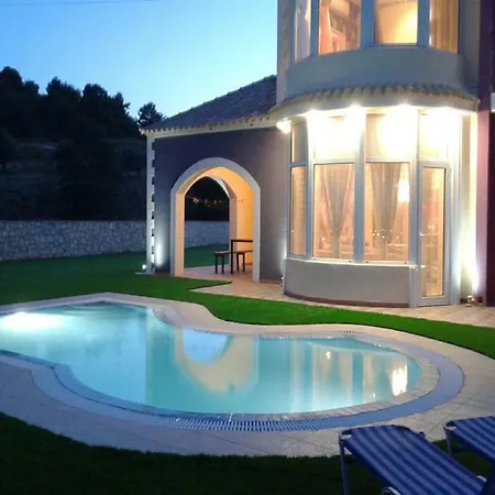 Apartamento Paramithia